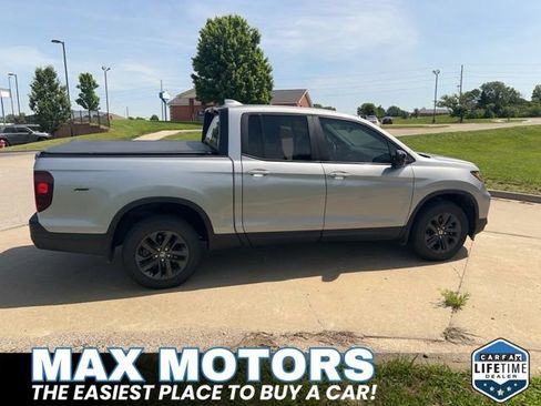 Used 2024 Honda Ridgeline Sport image 7