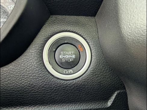 Used 2020 RAM 1500 Big Horn AWD/4WD image 13