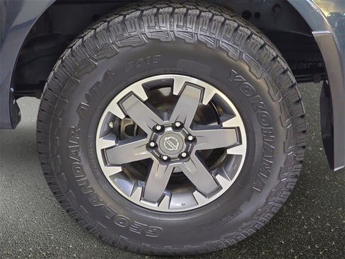 Used 2014 Nissan Frontier PRO-4X image 34