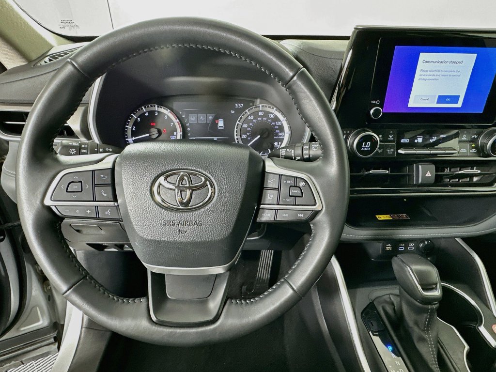 Certified 2025 Toyota Highlander XLE FWD image 11