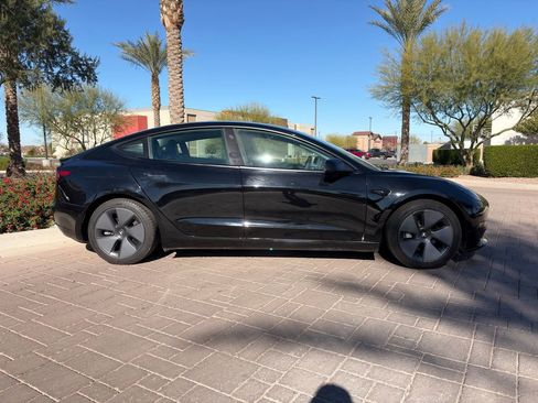 Used 2021 Tesla Model 3 Standard Range Plus image 2