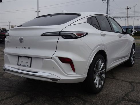 New 2026 Buick Envista Avenir image 5