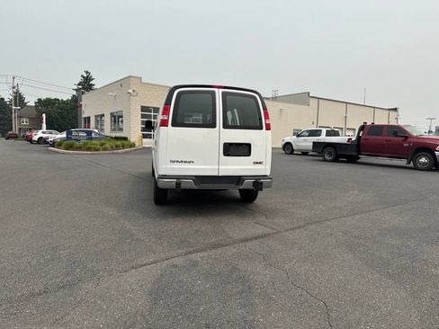 Used 2025 GMC Savana 2500 w/ Driver Convenience Package RWD image 3
