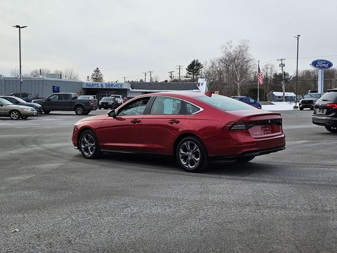 Used 2024 Honda Accord EX image 4