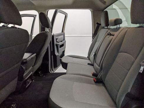 Used 2022 RAM 1500 Classic SLT w/ Electronics Group image 17