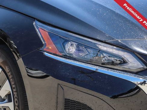 Used 2025 Nissan Altima 2.5 S FWD image 4