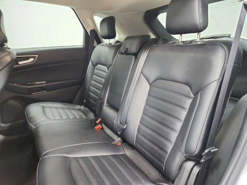 Used 2019 Ford Edge SEL w/ Equipment Group 201A FWD image 10