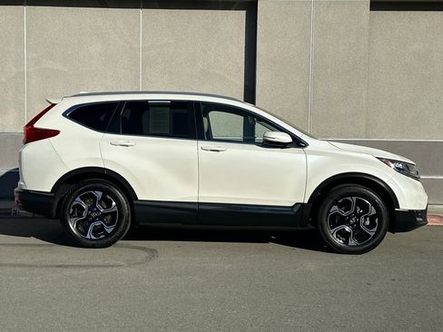 Used 2017 Honda CR-V Touring image 3