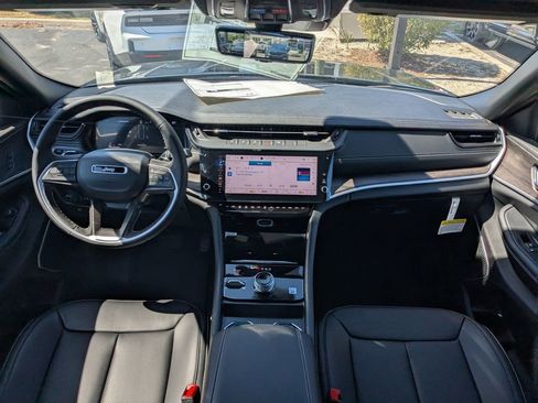 New 2026 Jeep Grand Cherokee L Limited AWD/4WD image 16