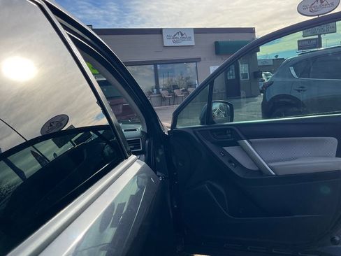 Used 2018 Subaru Forester 2.5i Premium image 11