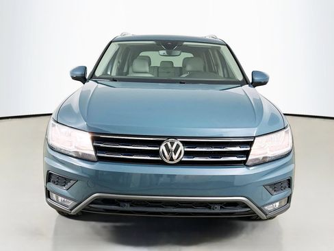 Used 2020 Volkswagen Tiguan SEL AWD/4WD image 2