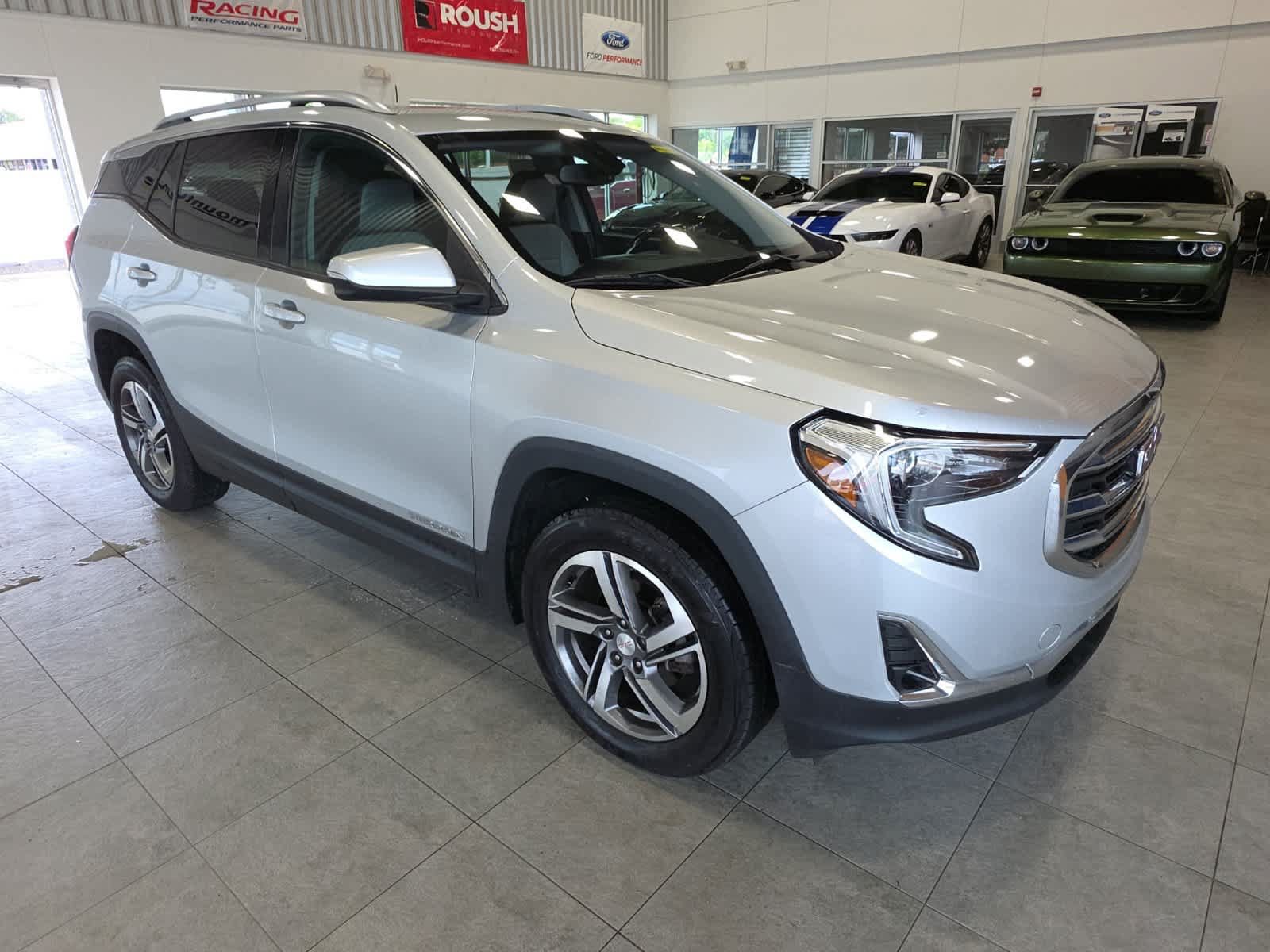Used 2020 GMC Terrain SLT w/ Preferred Package AWD/4WD image 4