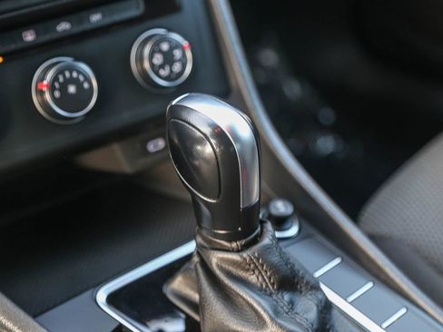 Used 2020 Volkswagen Jetta S image 24