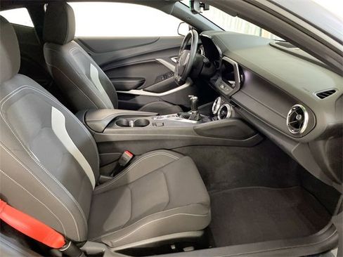 Used 2023 Chevrolet Camaro LT w/ Technology Package image 25