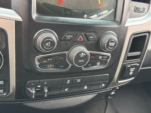 Used 2017 RAM 1500 Outdoorsman AWD/4WD image 23