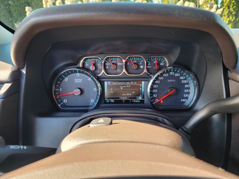 Used 2020 Chevrolet Tahoe LT image 33