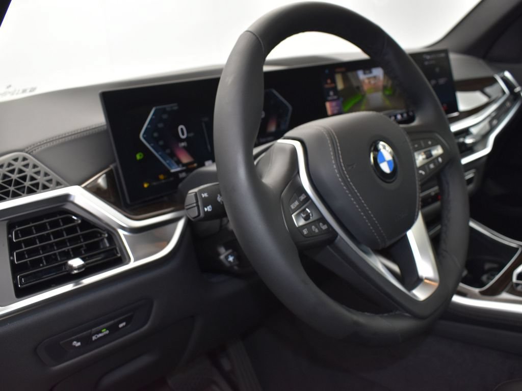 Used 2026 BMW X5 sDrive40i w/ Parking Assistance Package RWD image 12