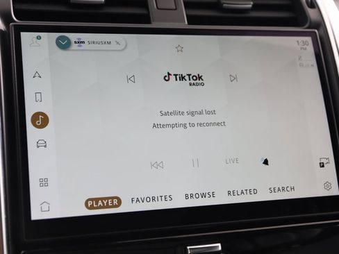 Used 2023 Land Rover Discovery S R-Dynamic image 34