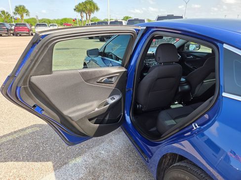 Used 2023 Chevrolet Malibu LS FWD image 14