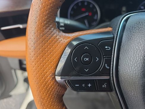 Used 2019 Toyota Avalon Limited w/ Advanced Safety Package FWD image 17
