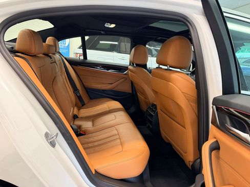 Used 2019 BMW 530i w/ Premium Package RWD image 30
