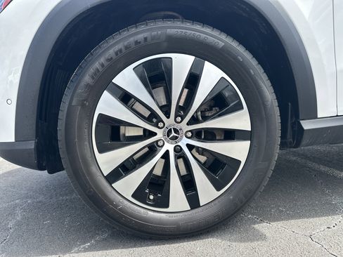 Used 2024 Mercedes-Benz GLE 350 4MATIC image 11