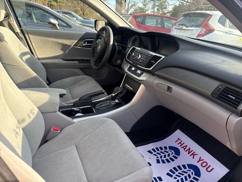 Used 2013 Honda Accord LX image 9