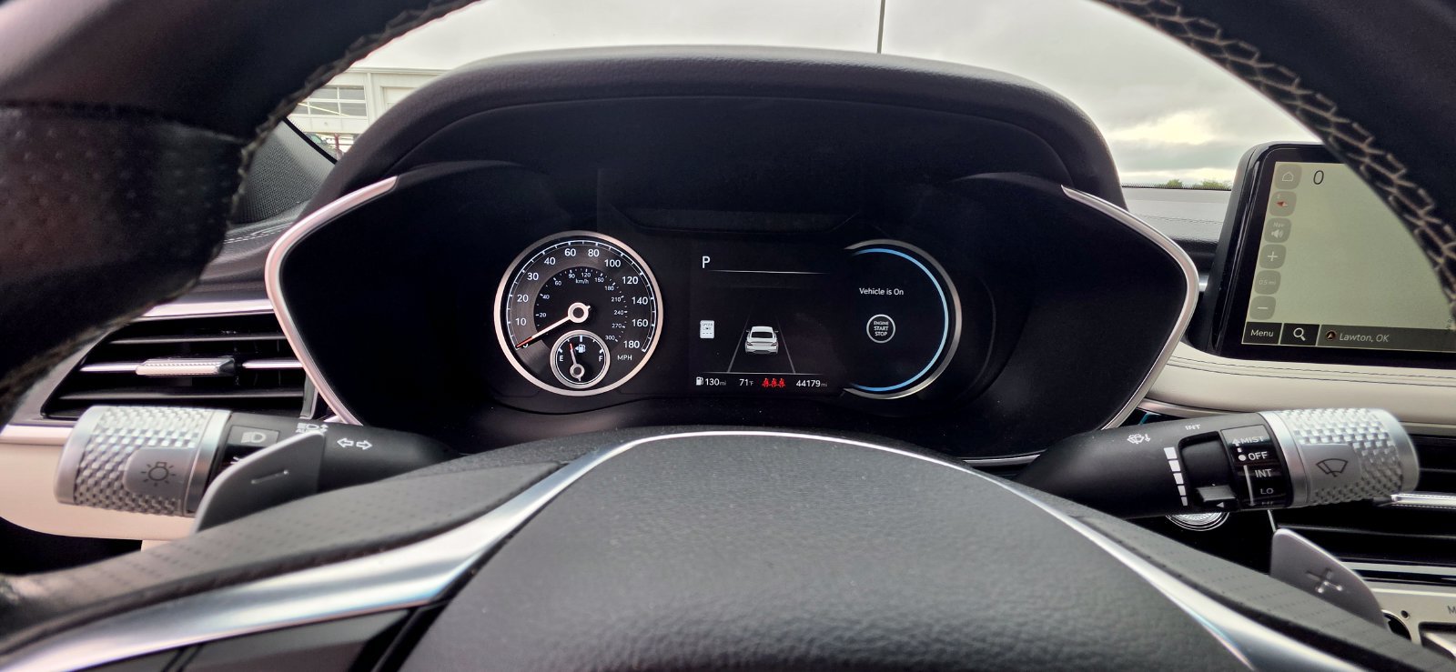 Used 2025 Genesis G70 2.5T RWD image 9