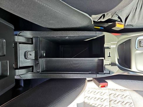 Used 2022 Chevrolet Equinox LS image 29