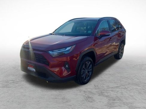 Used 2023 Toyota RAV4 XLE Premium image 33