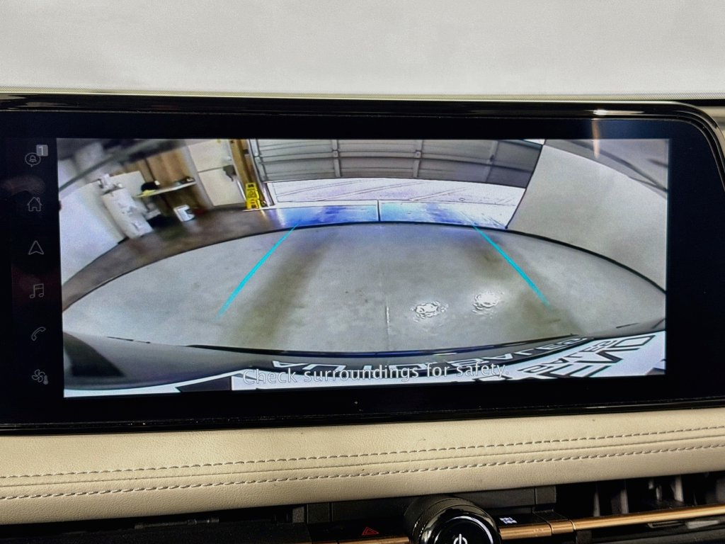 Used 2023 Nissan Ariya FWD image 39