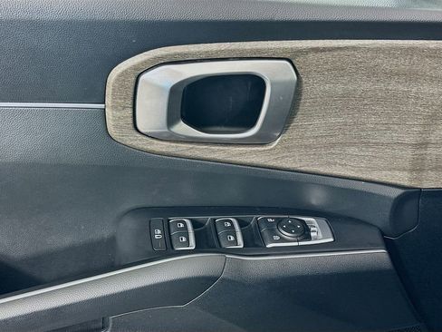 Used 2022 Kia Sorento S w/ Panoramic Sunroof Package image 18