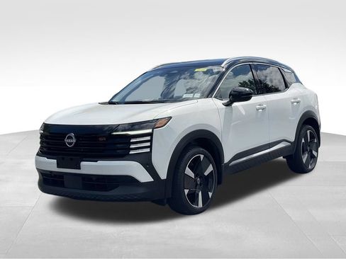 Certified 2025 Nissan Kicks SR AWD/4WD image 2