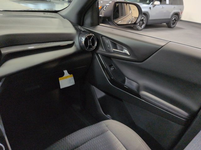 Used 2026 Chevrolet Equinox LT w/ Safety and Technology Package FWD image 16