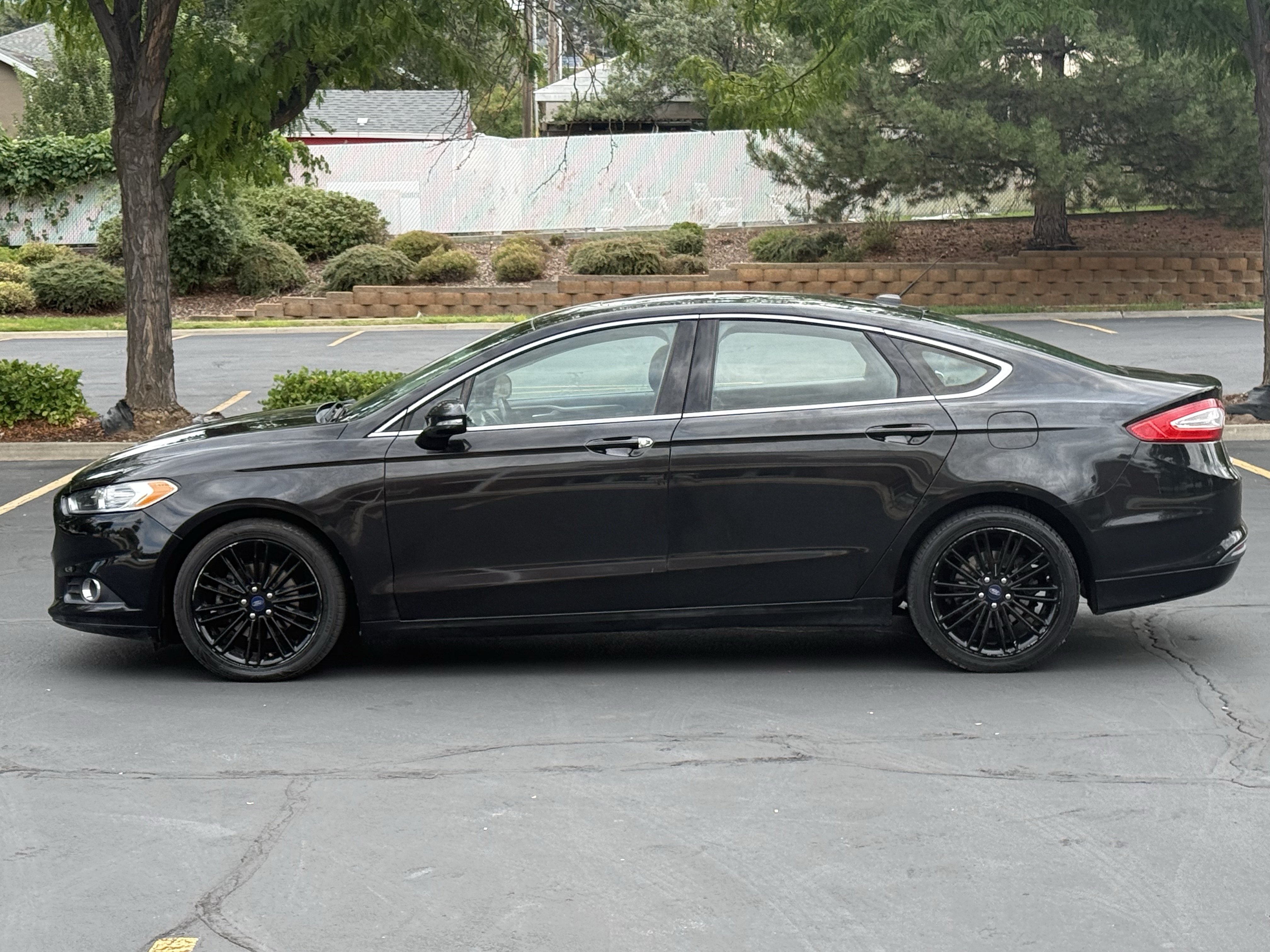 Used 2014 Ford Fusion SE w/ Equipment Group 202A FWD image 7