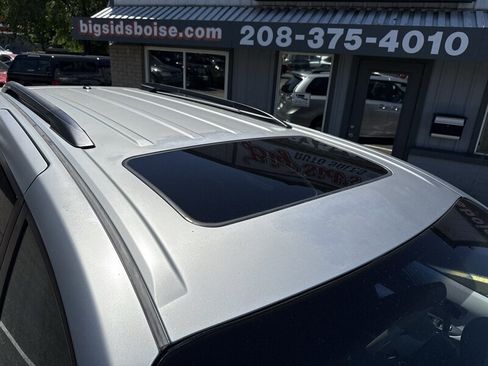 Used 2011 Toyota Sienna SE w/ Preferred Pkg FWD image 14