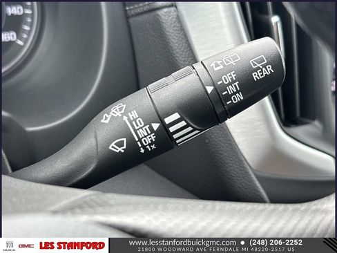 Used 2024 GMC Terrain SLE w/ Driver Convenience Package FWD image 25