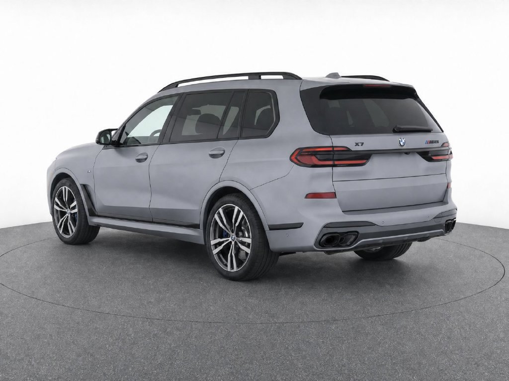 Used 2027 BMW X7 M60i AWD/4WD image 4