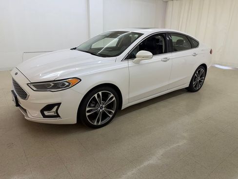 Used 2019 Ford Fusion Titanium FWD image 1