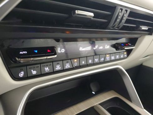 Certified 2024 MAZDA CX-90 Plug-In Hybrid w/ Premium Plus AWD/4WD image 31