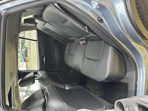 Used 2025 Toyota Corolla Cross XLE w/ Convenience Package image 17