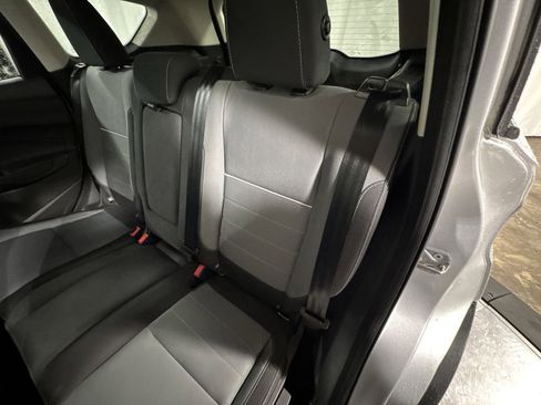 Used 2015 Ford Escape SE image 29