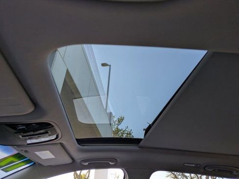 Used 2019 Kia Sorento EX image 22