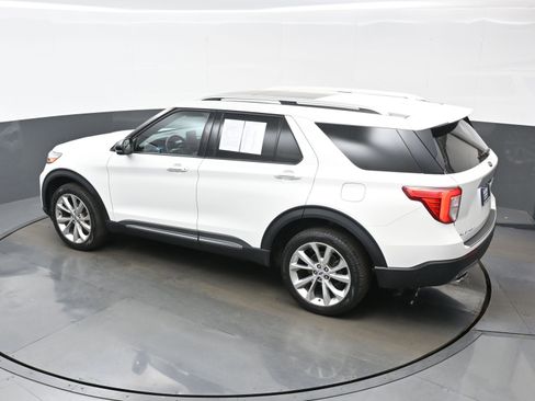 Used 2023 Ford Explorer Platinum w/ Technology Package AWD/4WD image 38