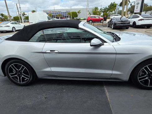 Used 2018 Ford Mustang Premium image 4