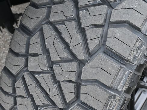 Used 2024 Chevrolet Silverado 1500 RST image 28