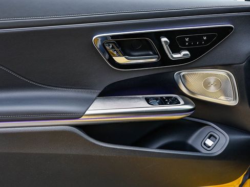 New 2026 Mercedes-Benz CLE 300 4MATIC Coupe image 19