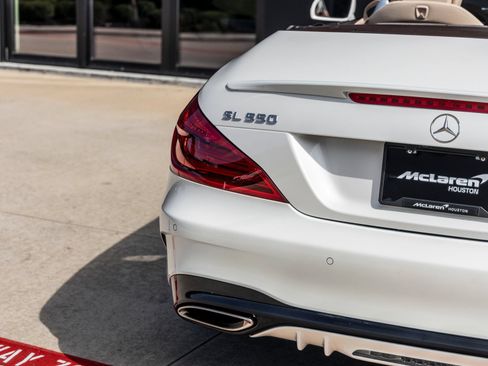 Used 2020 Mercedes-Benz SL 550 image 12