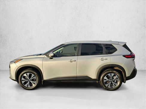 Used 2022 Nissan Rogue SV image 7