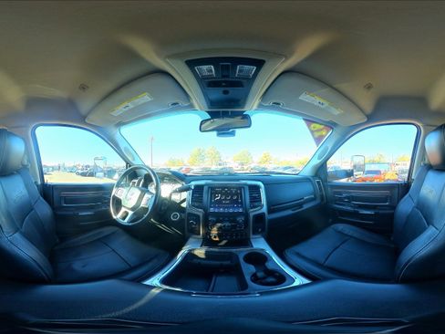 Used 2018 RAM 2500 Laramie w/ Convenience Group image 34